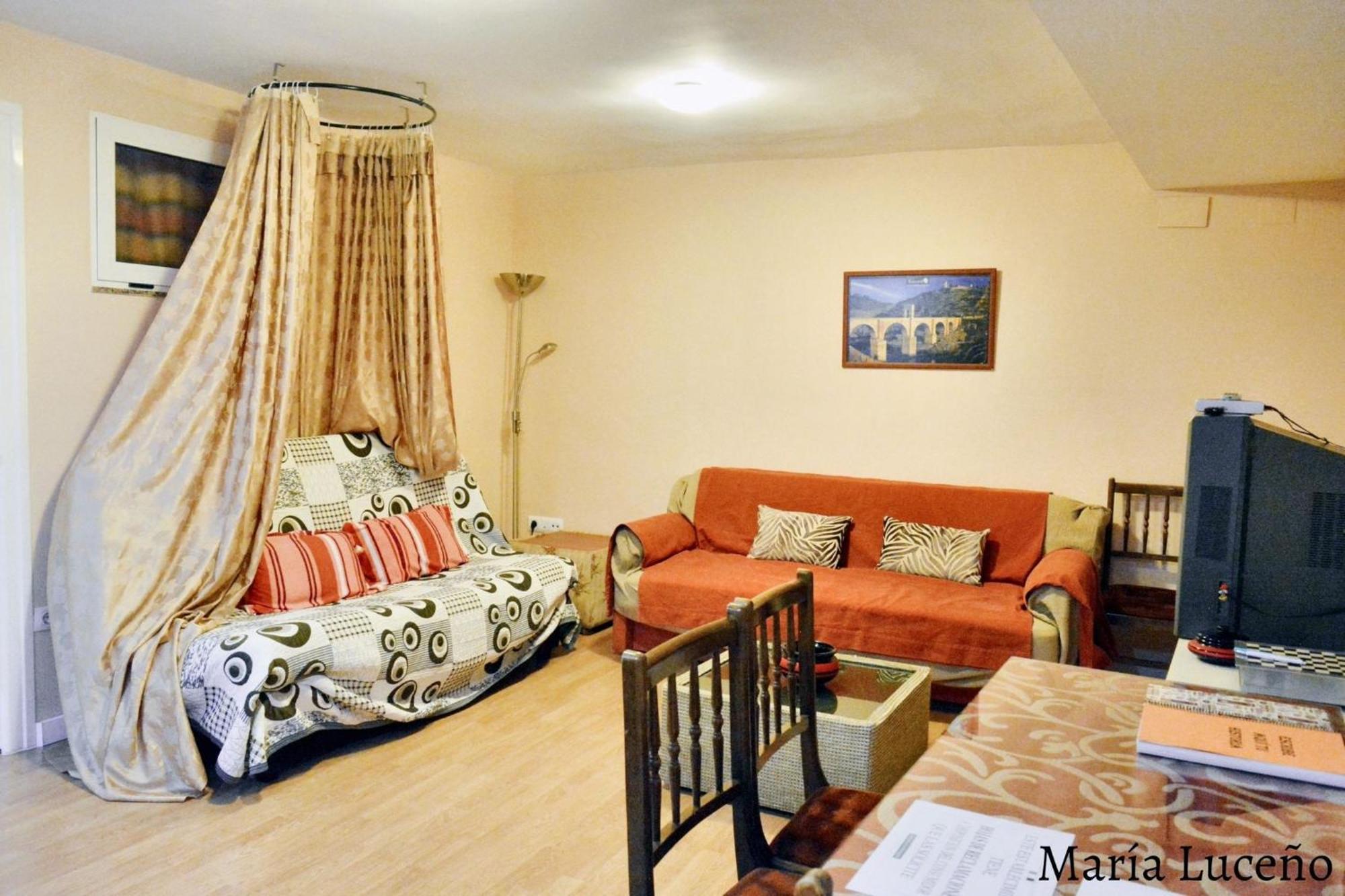 Comfortable Apartment In Caceres 55 M² Welcoming Terrace 外观 照片